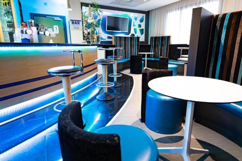Chati-Bourg Citea Express Dayuse - Suite 3 Pieces W -- 25 Min Paris Montparnasse -- 15 Min Velizy Châtillon Extérieur photo